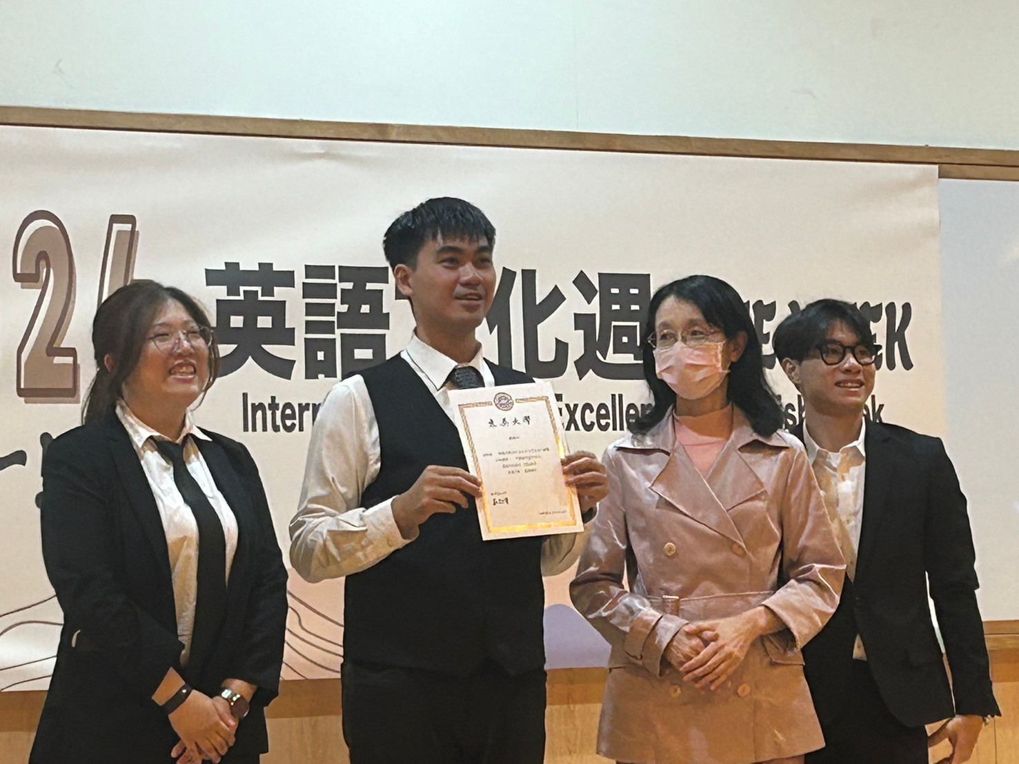 LINE_ALBUM_Simultaneous Interpretation Presentation_240527_2